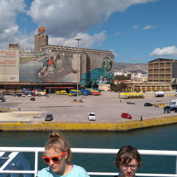 piraeus port ferry