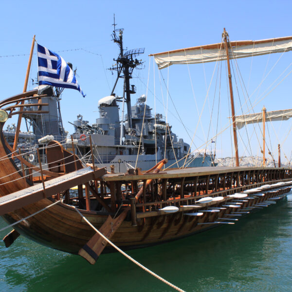 trireme ancient greek boat