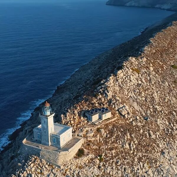 mani tainaro lighthouse